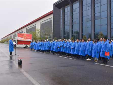 弘揚勞動精神 踐行綠色發展 ——集團公司機關黨委聯合新區公司黨委舉辦“五?一勞動節”主題黨日活動